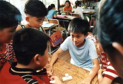 橡皮擦摔跤赛