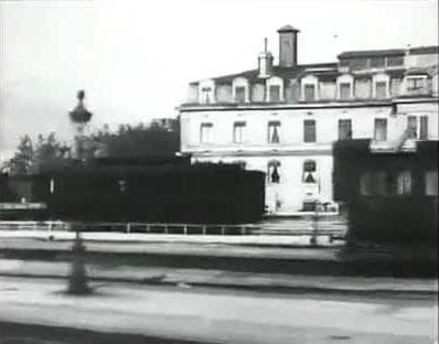 Panorama de l'arrivée en gare de Perrache pris du train