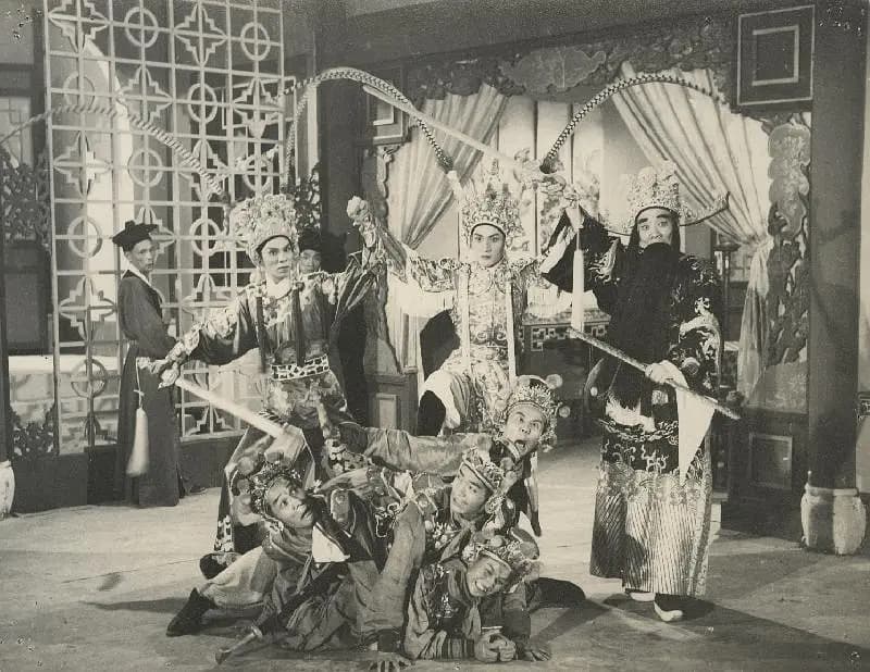 一柱擎天双虎将
