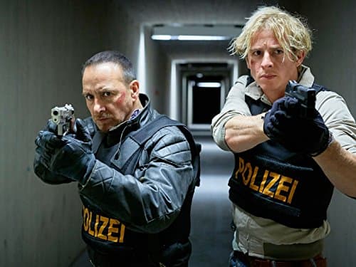 Cobra, übernehmen Sie